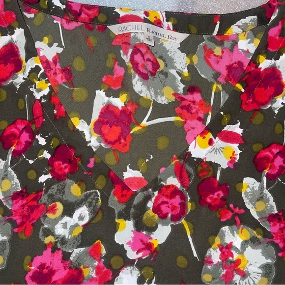 ❤️2/$15 or 3/$21❤️ Rachel Roy Cold Shoulder Short Sleeve Top, Size Small - Picture 8 of 11